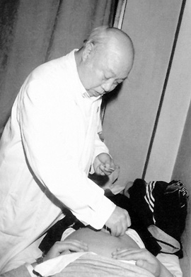 贺氏针灸三通法的“理”与“术”