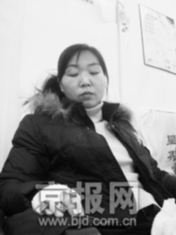 家乐福保安怀疑女子偷窃将其手指筋膜掰裂