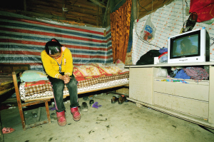 16岁女孩得怪病1天晕倒十几次 因4岁时曾掉粪池