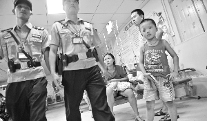 广东频发伤医事件 医生自备头盔盾牌防袭