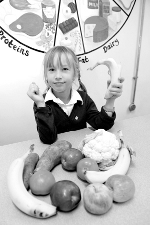 患病女孩“被素食”