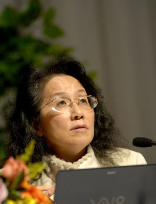 袁明教授应邀到我部做国际形势报告