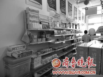 安丘药店刷医保卡可买梳子和豆油 药店变超市