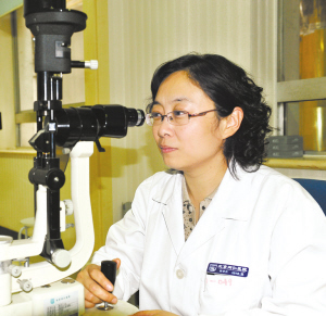 低视力患者 治疗无效应戴助视器
