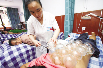 中医院受“规范” 中医人盼激励