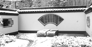 与历史遗迹共秀并灵