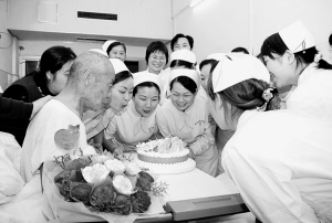 同济托管谱新篇 平安医院促和谐——湖北省咸宁市中心医院平安医院创建侧记
