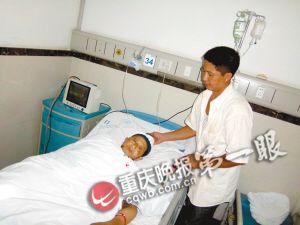 食用发黑的生蜂蜜 八人中毒其中两人死亡