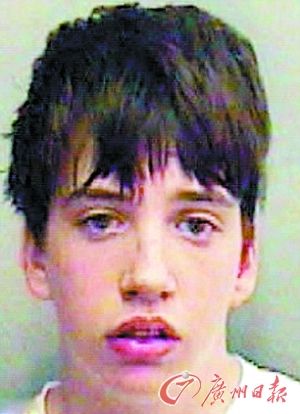 英国14岁少年模仿电视剧情节弑母 收藏暴力影片