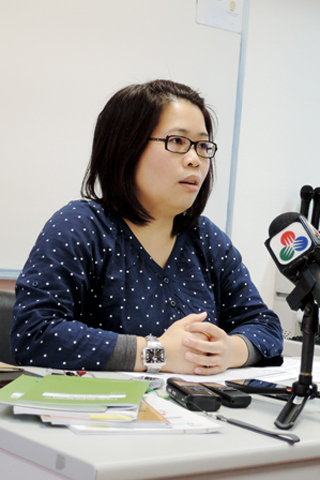 何颖贤促修法 雇主须提供医疗保险 冀调升外佣工资及租津