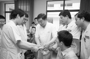 青年医师技能“大比武”