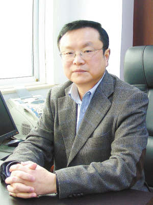 重庆市卫生局局长屈谦——优质资源沉向“大农村”