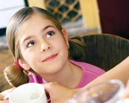 调查发现女童性早熟比率远高于男性