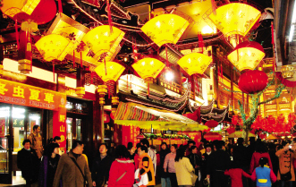 金猪送吉祥，健康捧回家——药店闹新春
