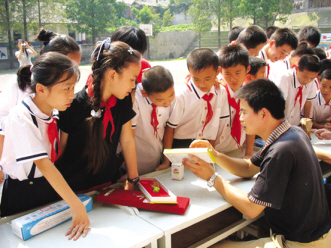 药监与小学生面对面