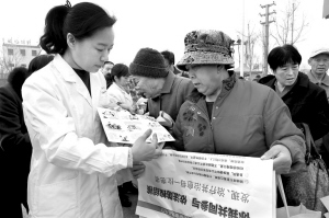 结防宣传进农贸市场
