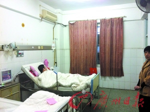 男子疑医生8年前医治父亲不力将其砍伤