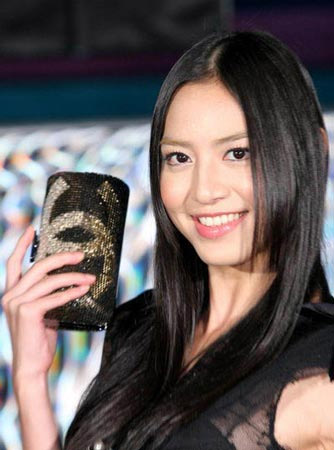 11位女星风情中分直发造型