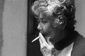 六旬夫妇不堪养育龙凤胎压力跳楼身亡