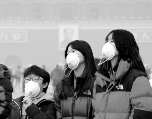 雾霾日益严重，引发公众忧虑和社会反思