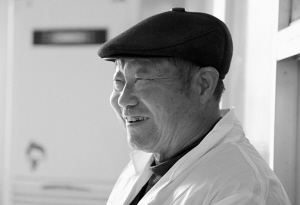 村医们巴望着待遇落实
