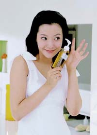 金喜善化妆品代言续约