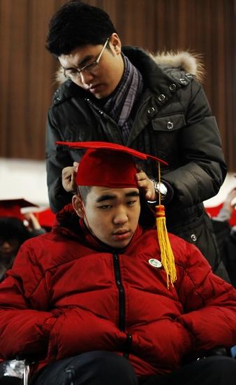 18岁脑瘫男孩自学5门外语