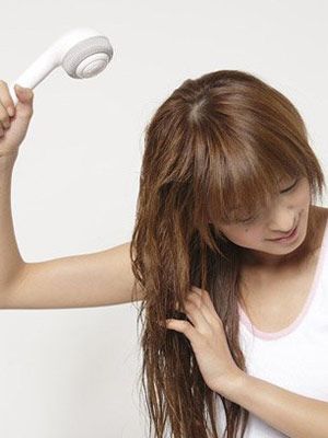 女士健康洗头的4个步骤