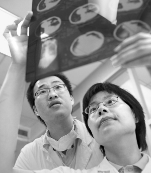 住院医师规范化培训 医学生的新身份标签