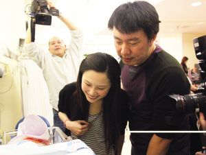 美华裔产两对同卵女双胞胎