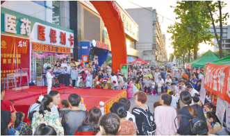 “小金钟”音乐大赛走进药店
