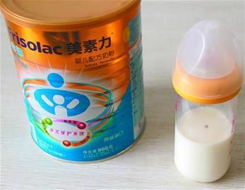 顾客称进口美素力奶粉现黑虫 美素力未作解释