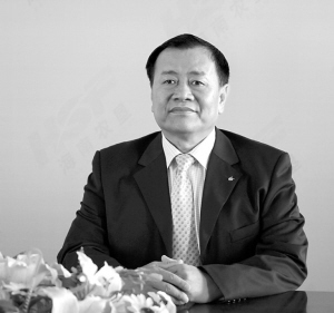 改革，开辟琼西医疗的未来之路——记海南省儋州农垦那大医院院长陈贻平