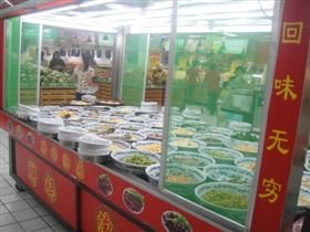 散装凉菜“裸卖”成风 卫生状况堪忧