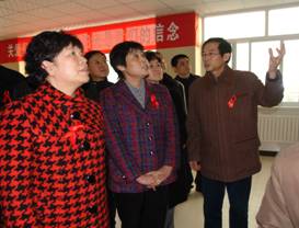 山西省张建欣副省长视察艾滋病防治工作并看望艾滋病患者