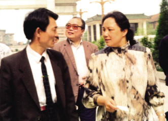 红色土地 绿色制药