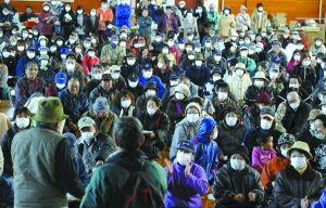 福岛核电站4个机组现高辐射积水：美军送水降温
