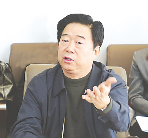 河北省卫生厅厅长杨新建——做好家门口的医疗卫生服务