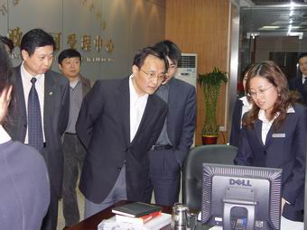 国家食品药品监管局吴浈副局长到我省视察指导工作
