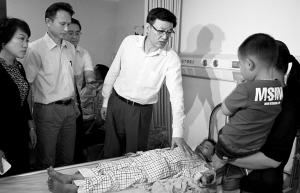 为了师生生命的重托——海南医学院附属医院救治“4·10”事故重症患者纪实