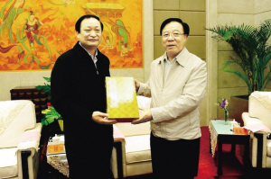 陆浩会见王国强