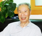 李振华：挺直腰杆干中医