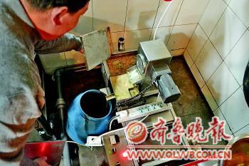 媒体调查：多道禁令挡不住地沟油暗中交易