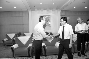 “0.03”的光芒——记北京同仁医院眼科主任魏文斌