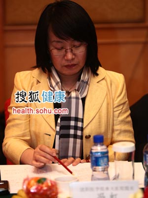 冯虹：医院应引入社会资本 实行法人治理结构