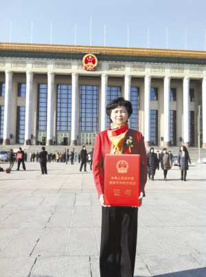 生死线上的全面攻坚——浙大一院李兰娟院士团队荣获2013年国家科技进步奖一等奖纪实