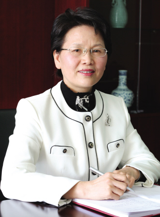 刘铭君：先做人再做药