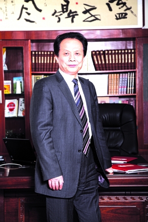 全国人大代表耿福能：铁肩担道义 胸怀有干坤