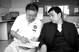 “毕加索医生”爱画画