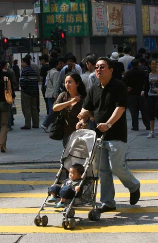 香港医管局：2012年亦优先服务本地孕妇